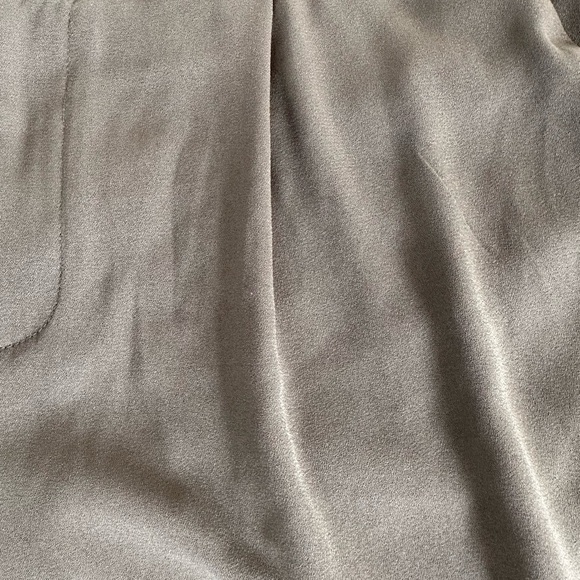 A New Day Womens Army Green Lightweight High Rise Pleated Shorts Size 10 - Picture 4 of 8